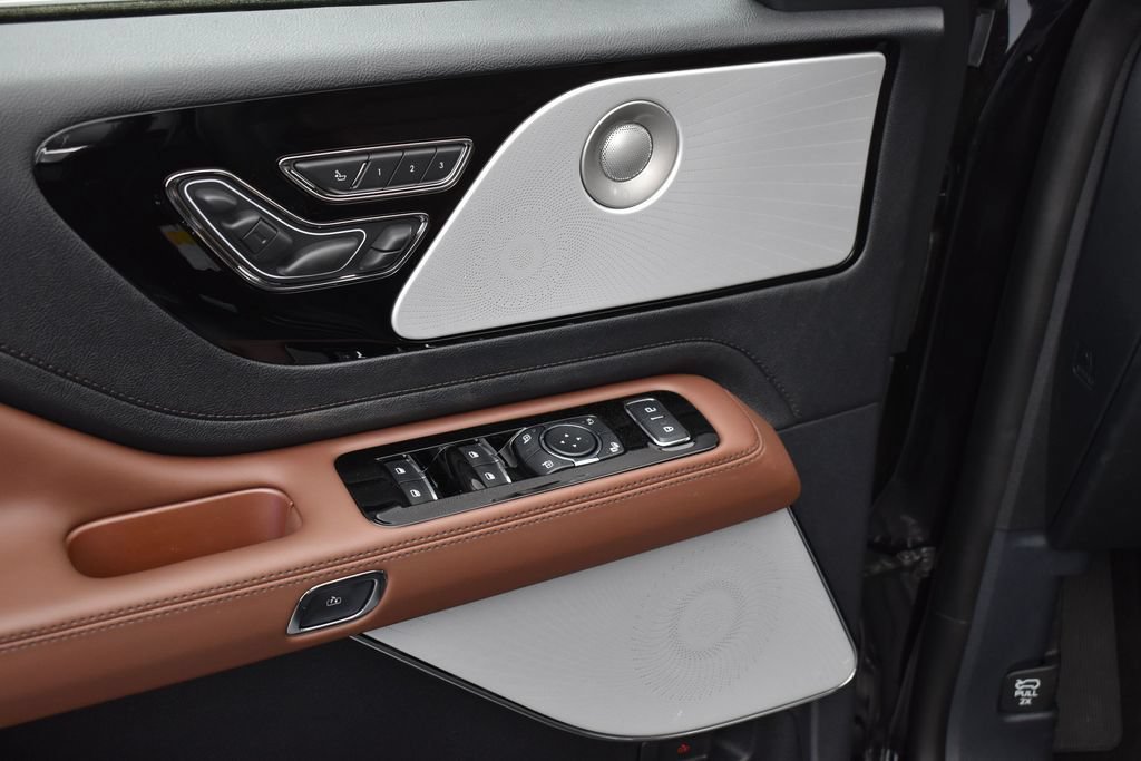 New 2026 Lincoln Aviator Reserve AWD/4WD image 32