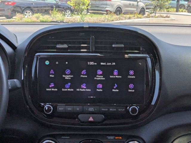Used 2024 Kia Soul EX w/ Option Group 015 FWD image 18