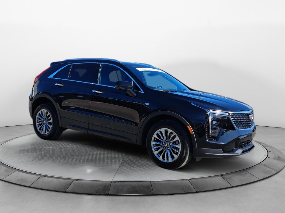 Used 2025 Cadillac XT4 Premium Luxury image 1