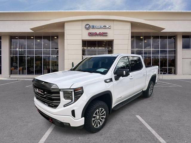 Certified 2023 GMC Sierra 1500 AT4 w/ AT4 Premium Package AWD/4WD image 1