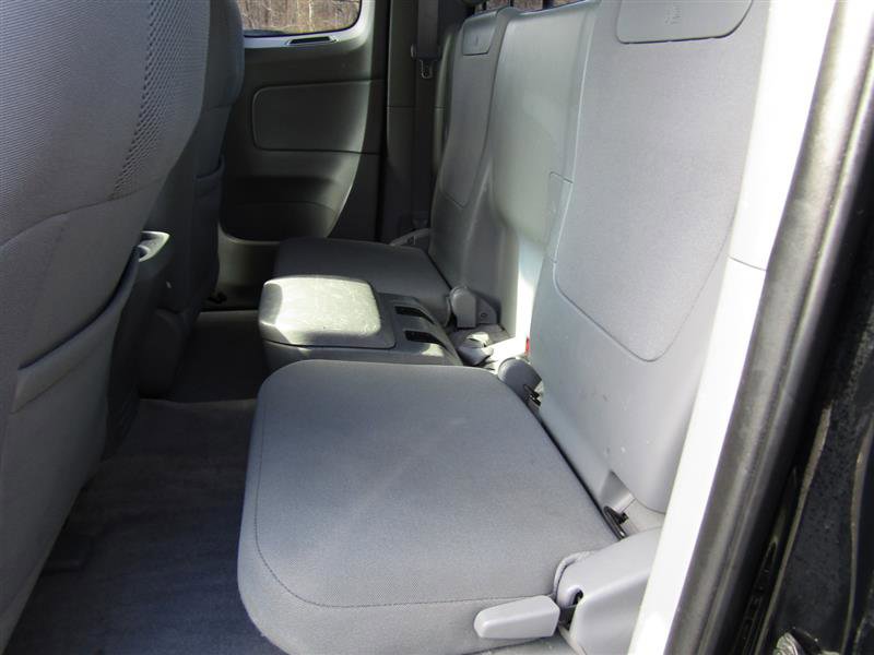Used 2011 Toyota Tacoma 4x4 Access Cab V6 w/ TRD Sport Pkg image 26