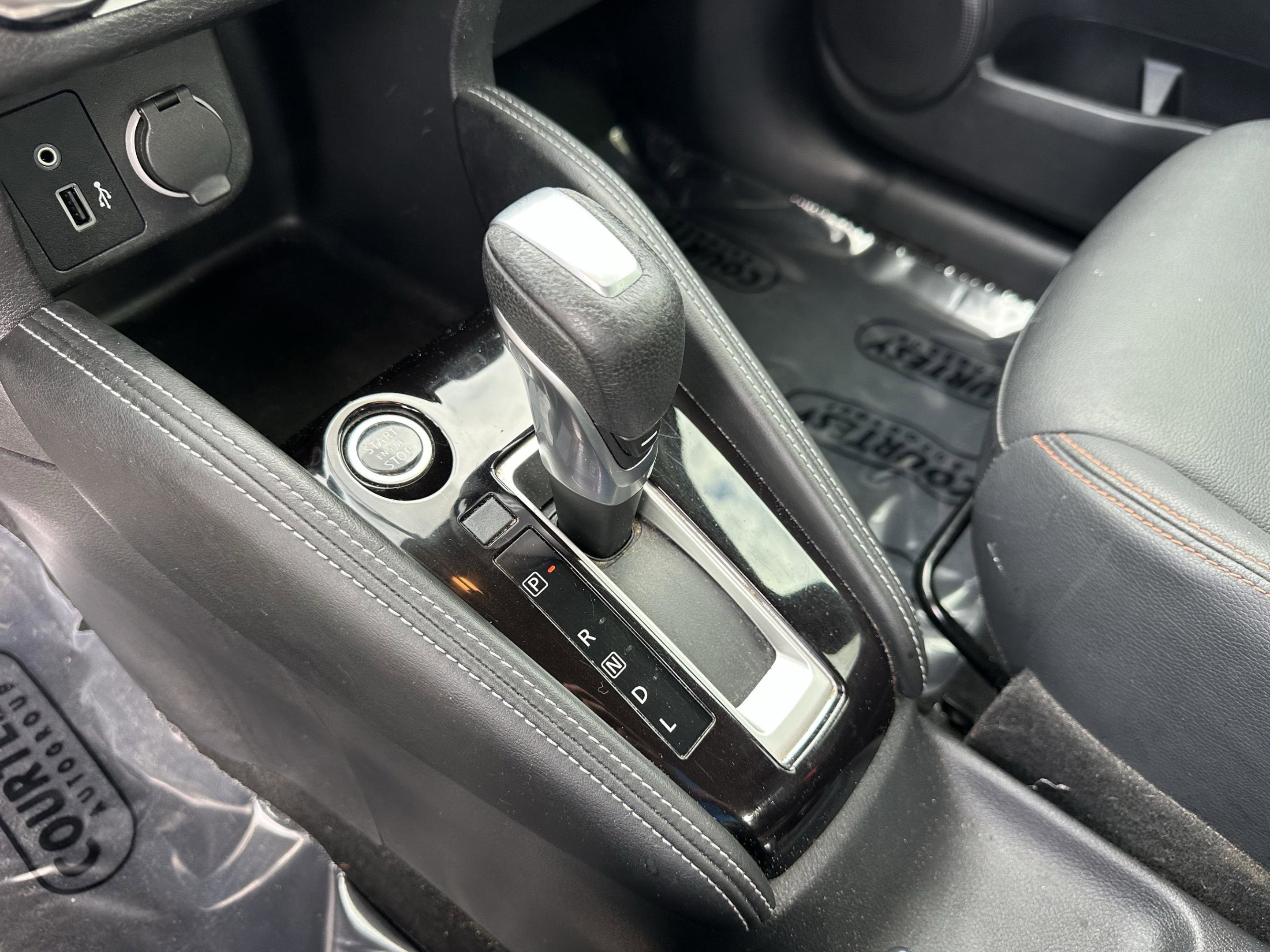 Certified 2019 Nissan Kicks SR w/ SR Premium Package FWD image 26