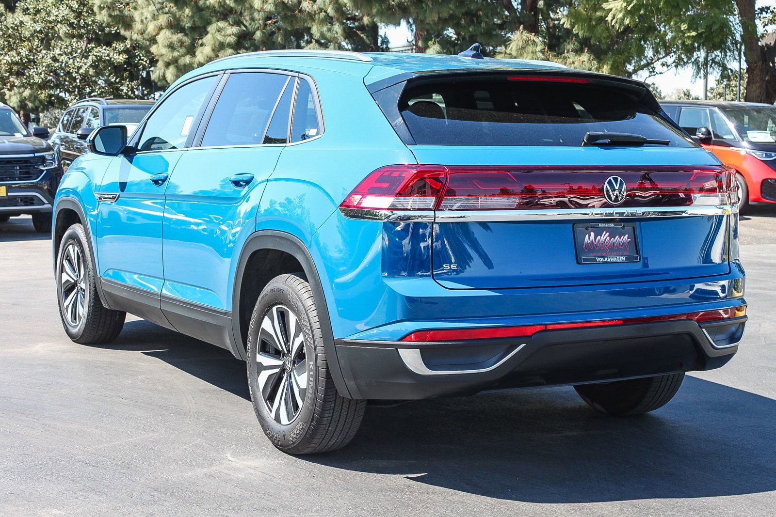 Used 2025 Volkswagen Atlas Cross Sport SE image 8