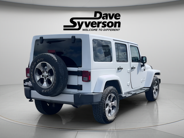 Used 2018 Jeep Wrangler Unlimited Sahara AWD/4WD image 5