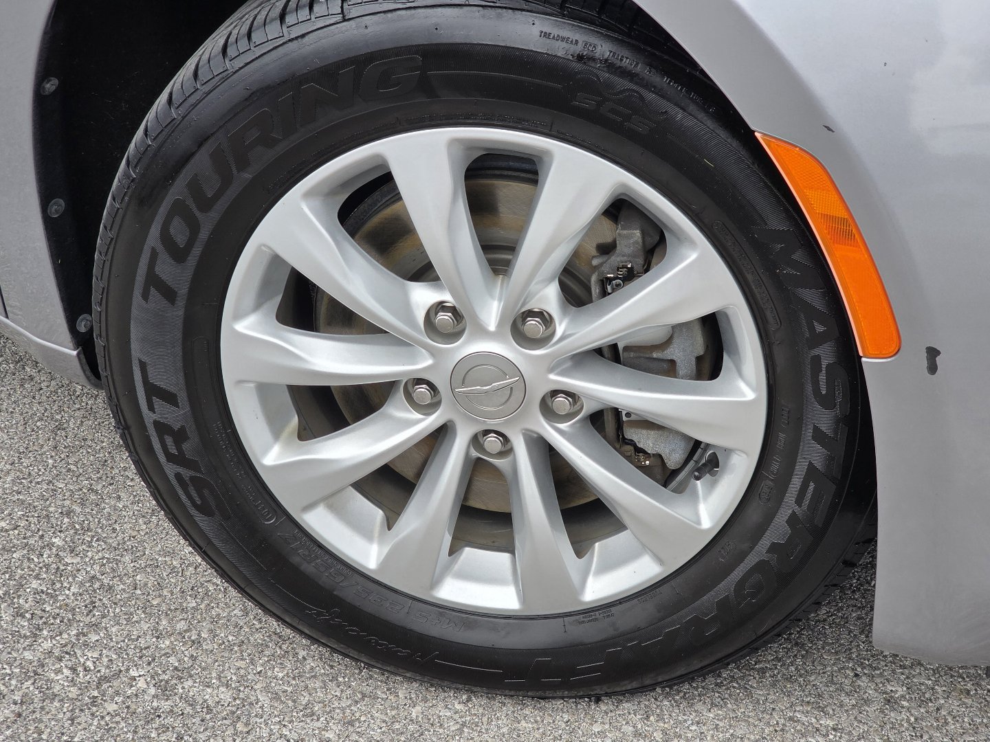 Used 2018 Chrysler Pacifica Touring-L w/ Premium Audio Group FWD image 8