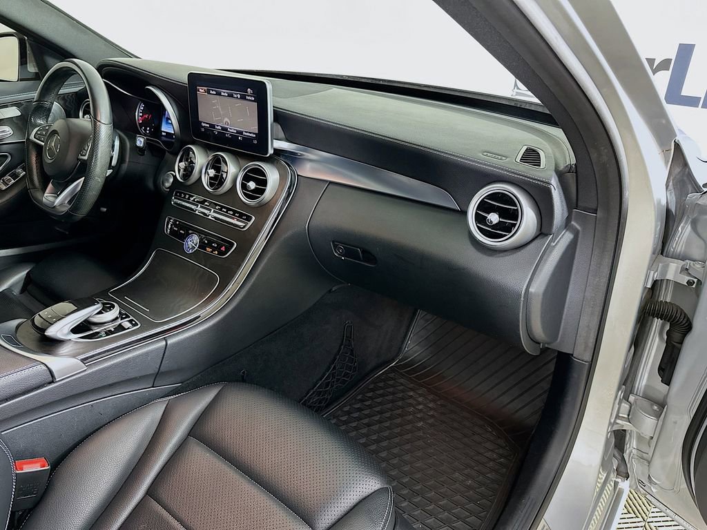 Used 2015 Mercedes-Benz C 300 4MATIC Sedan image 37