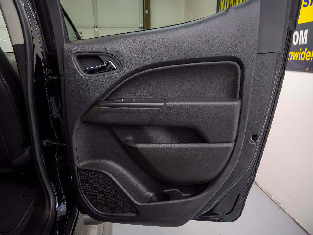 Used 2022 Chevrolet Colorado LT w/ Redline Special Edition image 12