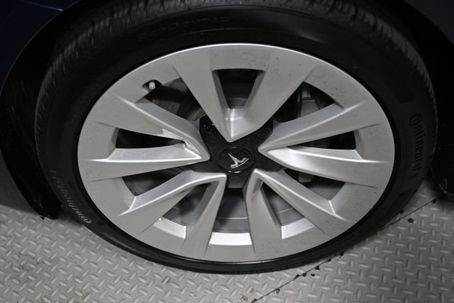 Used 2021 Tesla Model 3 Standard Range Plus RWD image 17