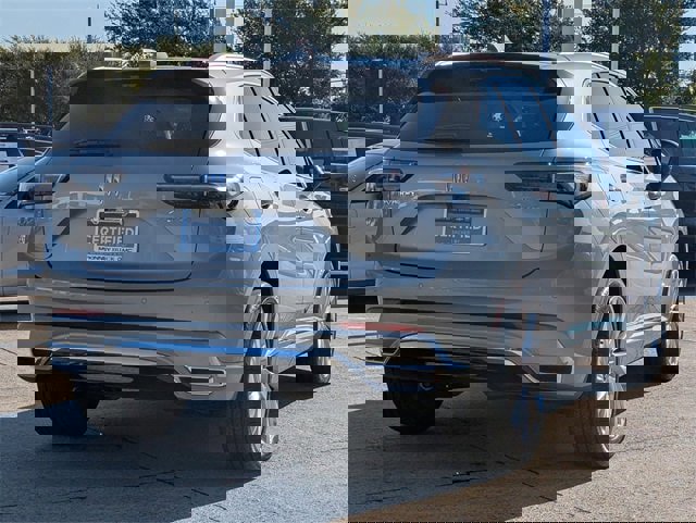 Certified 2025 Buick Envision Avenir image 4