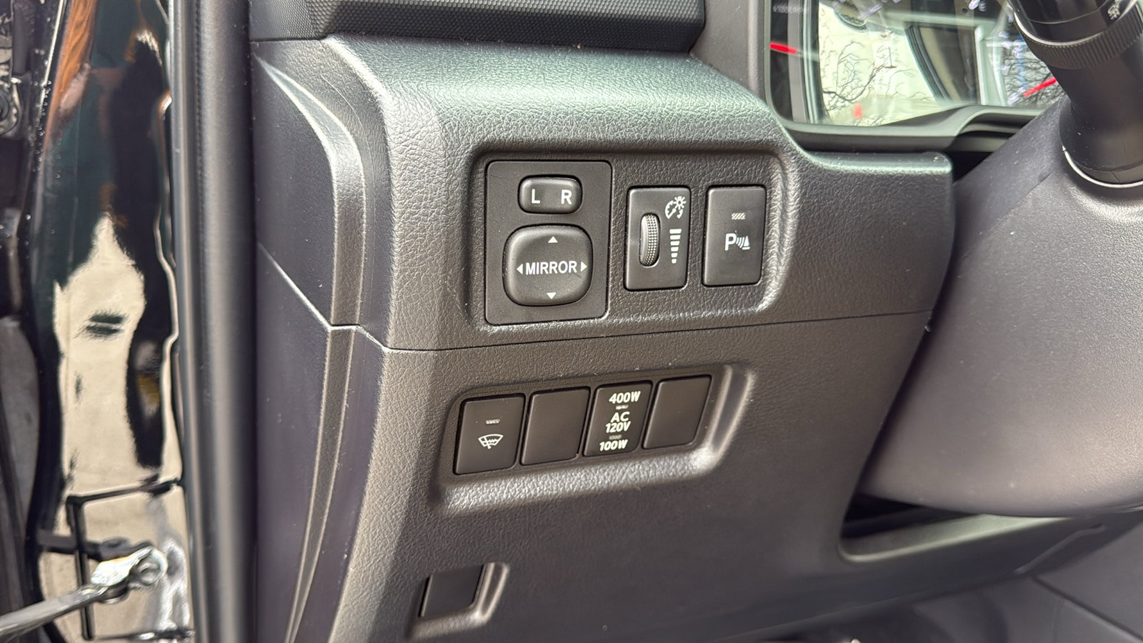 Used 2016 Toyota 4Runner Limited image 13