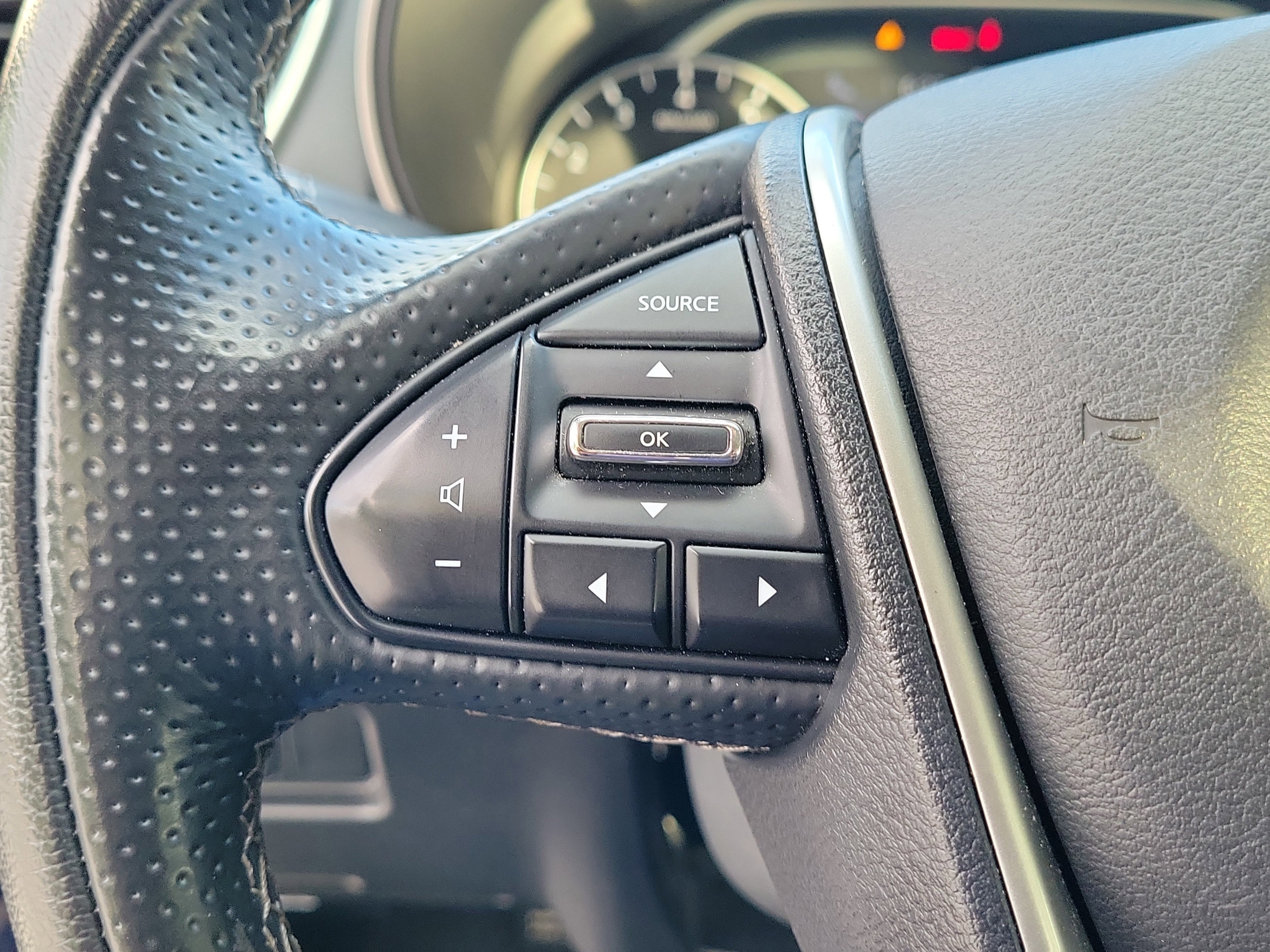 Used 2023 Nissan Maxima SV w/ Floor Mat Group FWD image 24