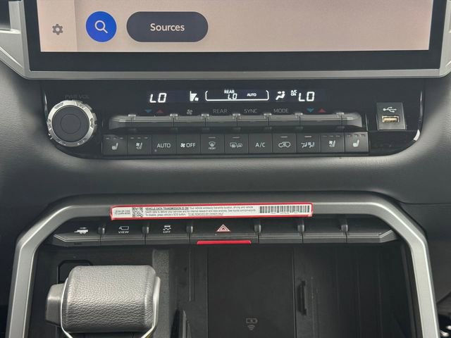 Used 2025 Toyota Sequoia Platinum AWD/4WD image 4