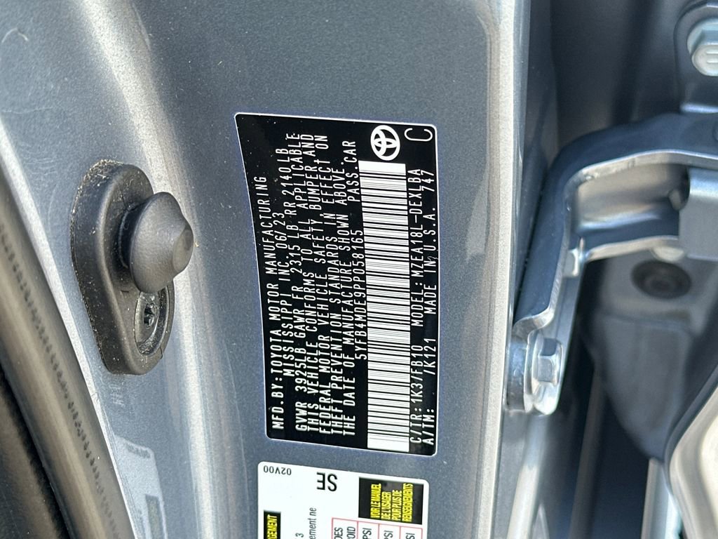 Used 2023 Toyota Corolla LE FWD image 32