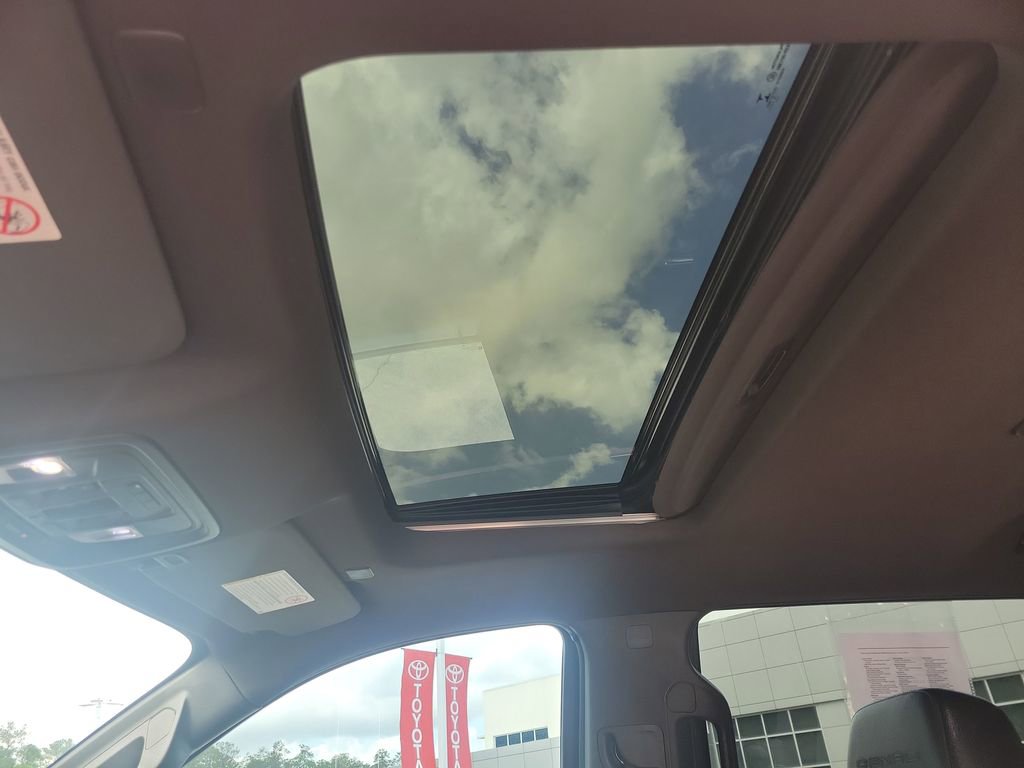 Used 2020 GMC Sierra 2500 Denali w/ Denali Ultimate Package image 28