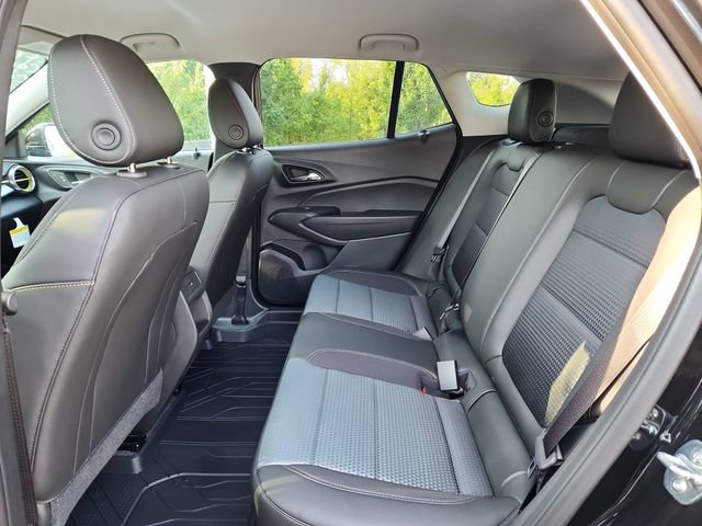 New 2026 Chevrolet Trax LT w/ Driver Confidence Package FWD image 15