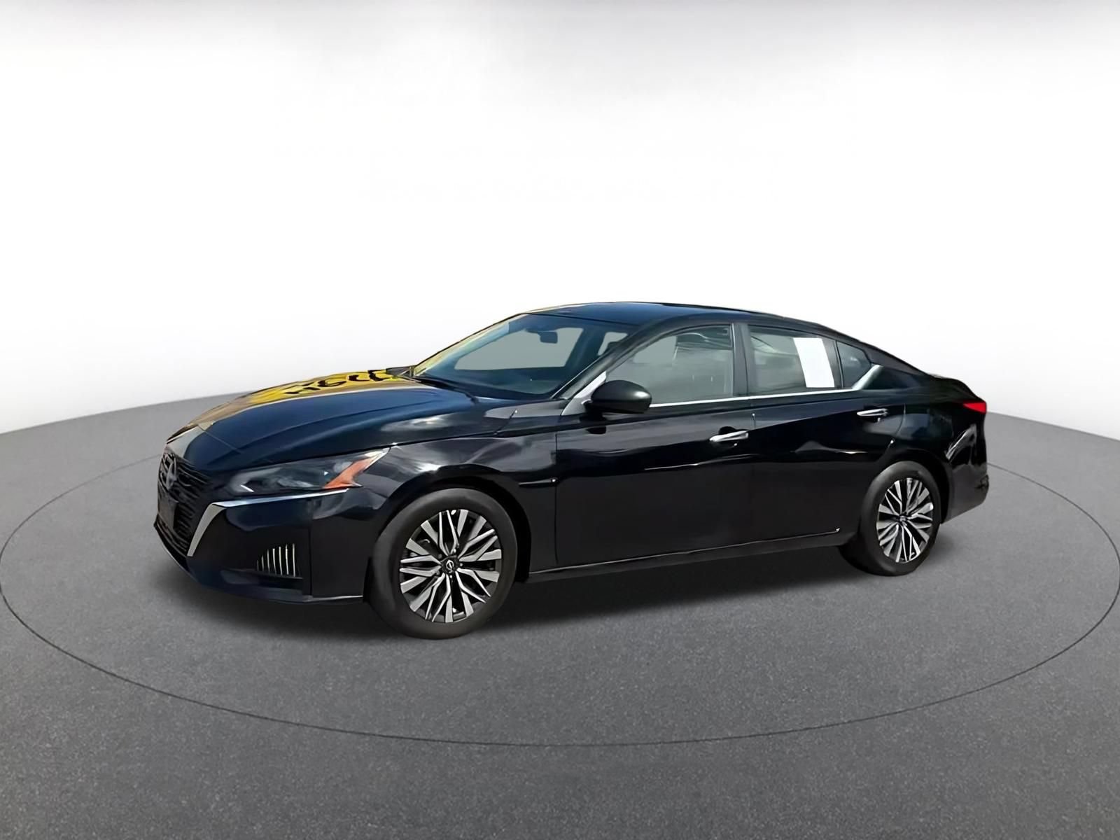 Used 2025 Nissan Altima 2.5 SV FWD image 6
