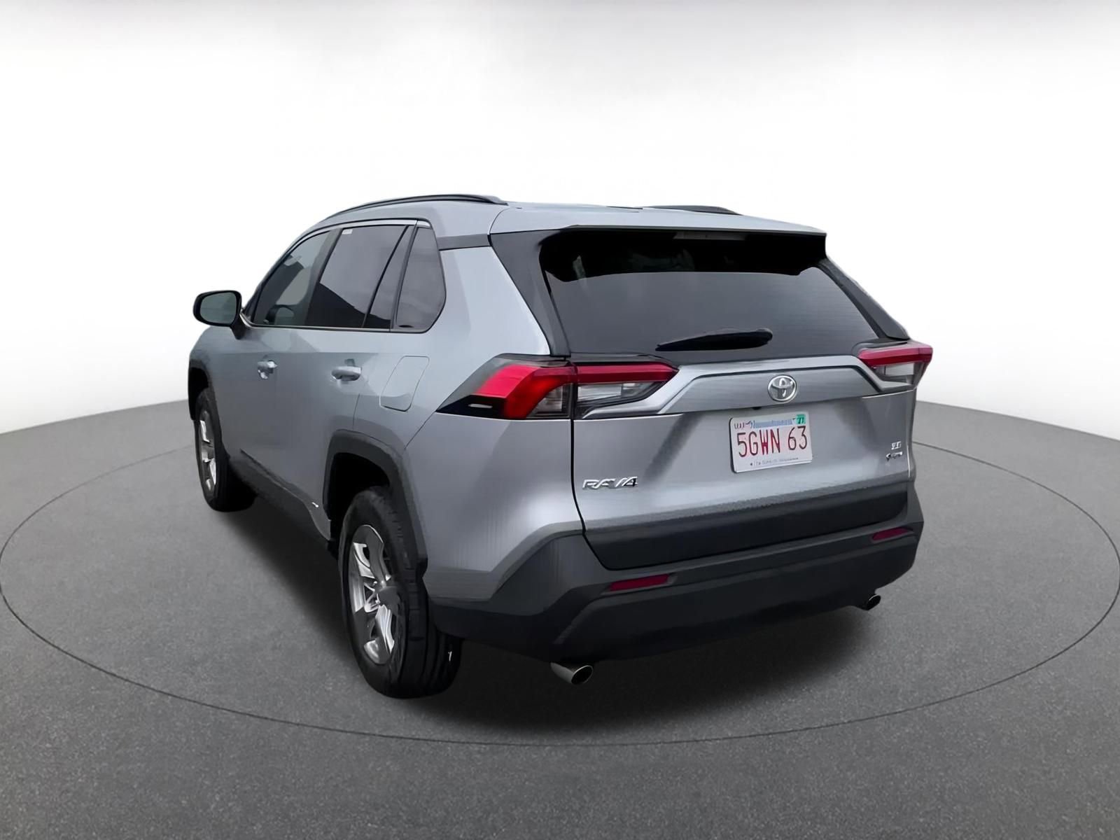 Used 2025 Toyota RAV4 LE image 11