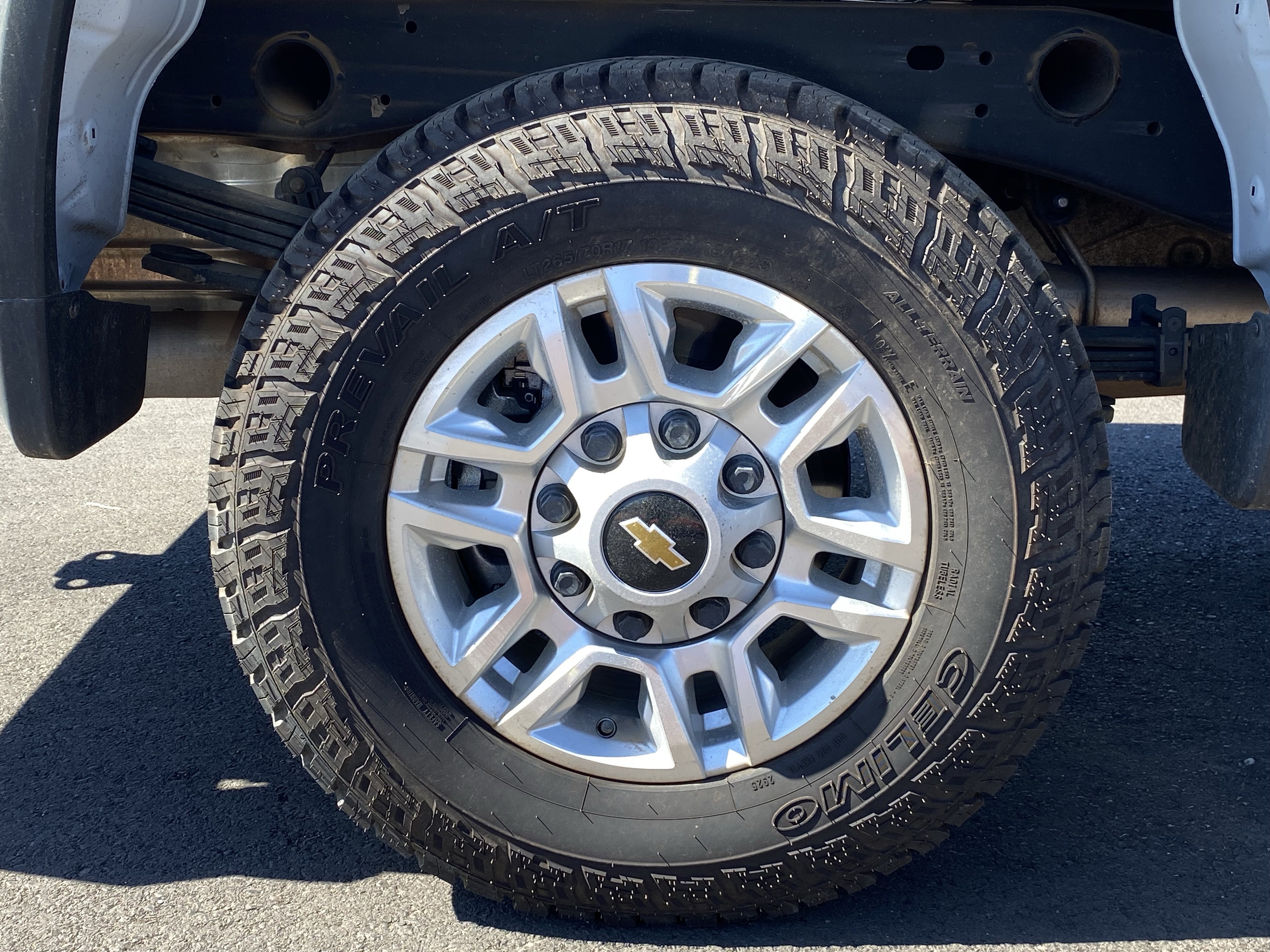 Used 2025 Chevrolet Silverado 2500 LT w/ Safety Package AWD/4WD image 9