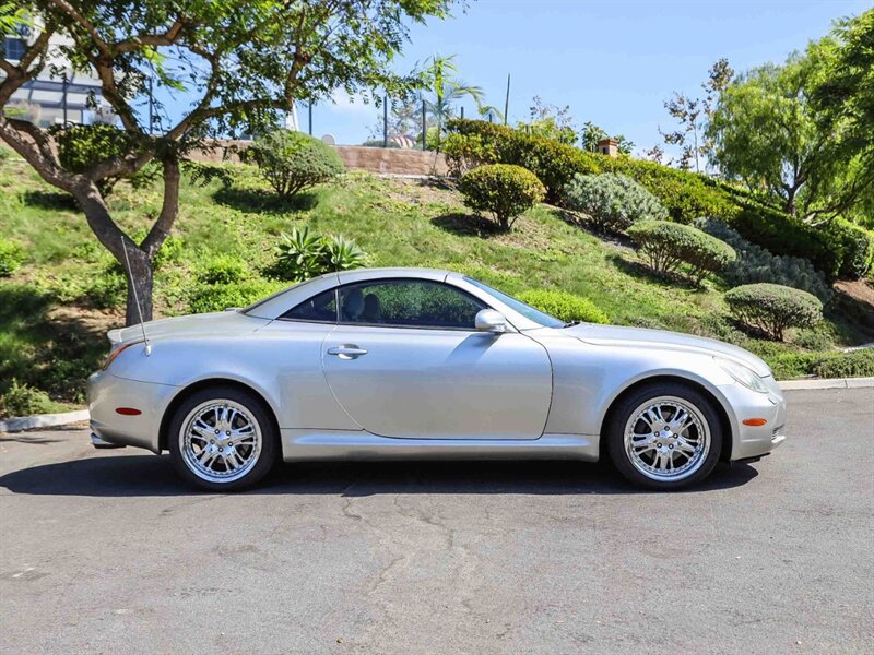 Used 2002 Lexus SC 430 Convertible RWD image 6