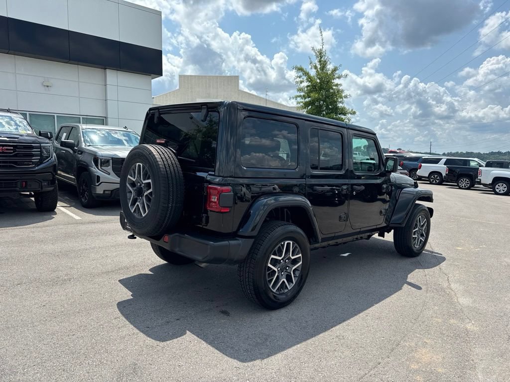 Used 2025 Jeep Wrangler Unlimited Sahara AWD/4WD image 7