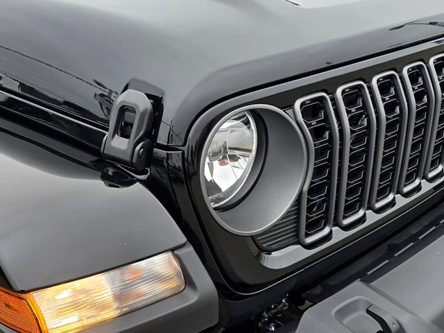 New 2026 Jeep Gladiator Sport AWD/4WD image 24
