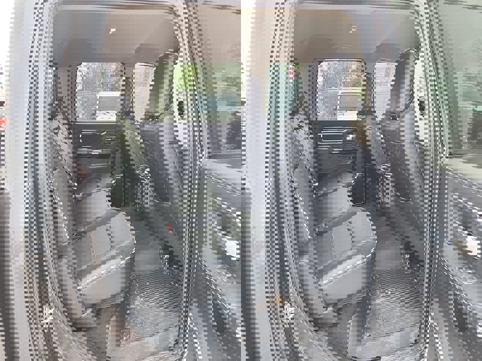 Used 2019 RAM 3500 Laramie image 23