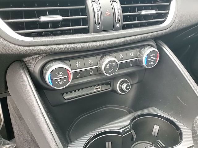 Used 2024 Alfa Romeo Giulia Ti image 22