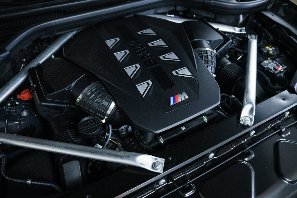 New 2027 BMW X6 M60i AWD/4WD image 14