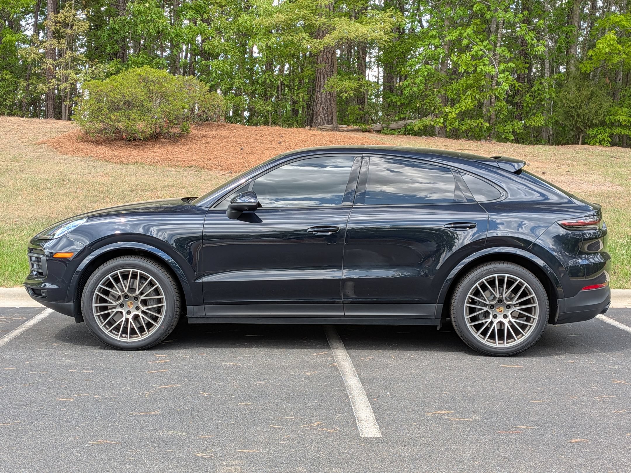 Certified 2023 Porsche Cayenne S Platinum AWD/4WD image 2