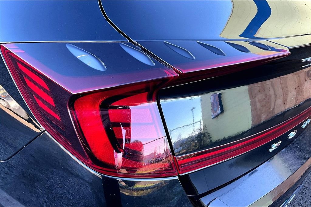 Used 2022 Hyundai Sonata Limited w/ Cargo Package image 29