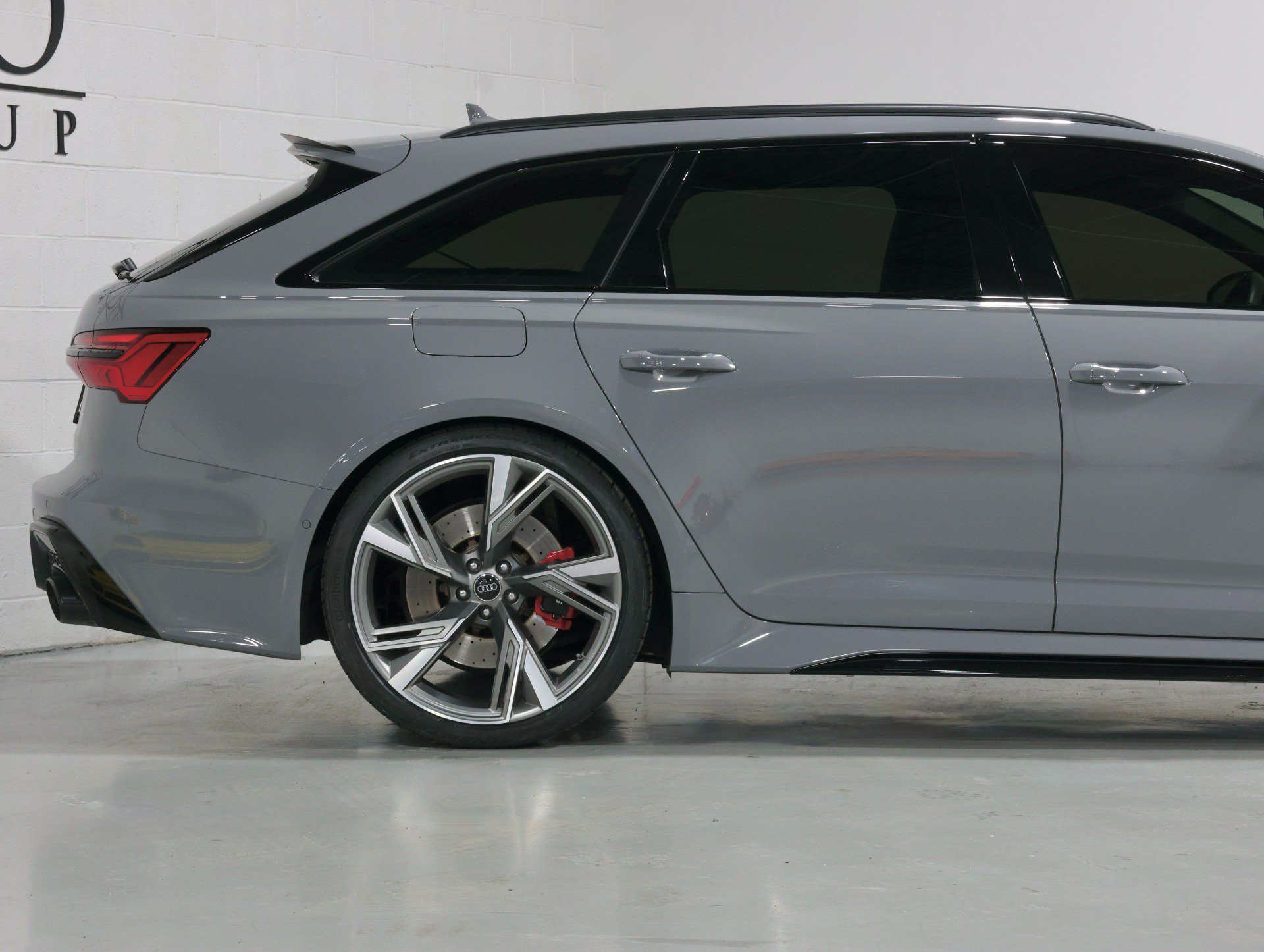 Used 2021 Audi RS 6 AWD/4WD image 30