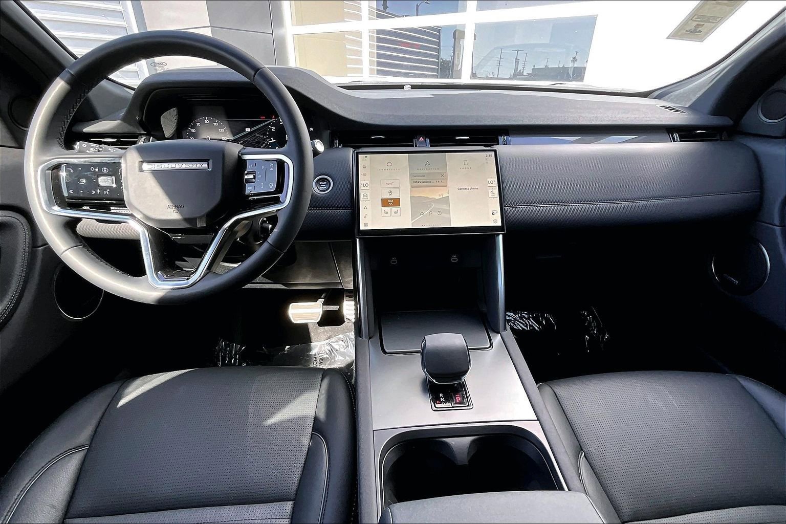 Used 2024 Land Rover Discovery Sport Dynamic SE AWD/4WD image 15
