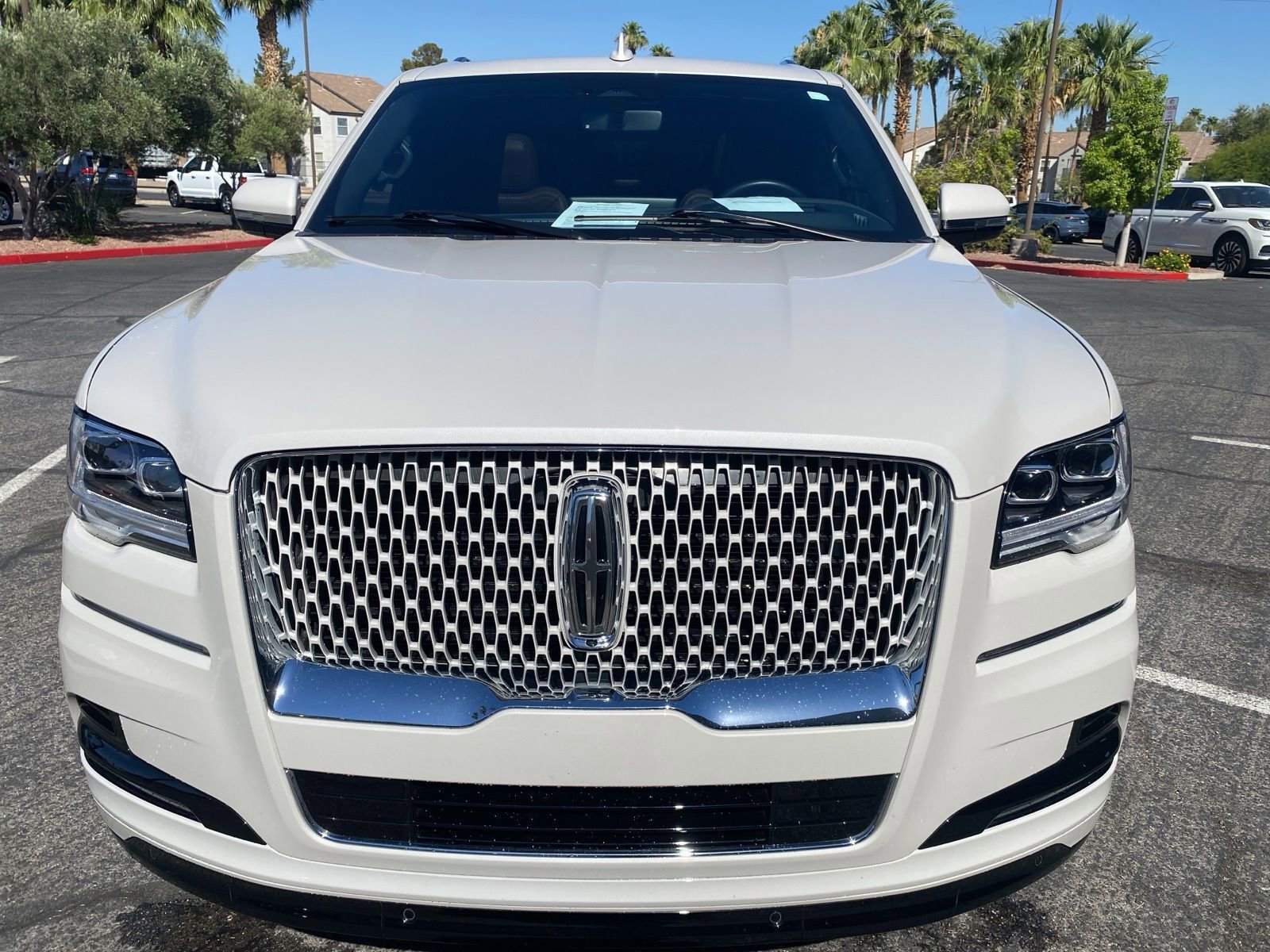 Used 2024 Lincoln Navigator L Reserve AWD/4WD image 2