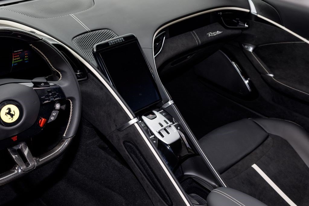 Used 2026 Ferrari Roma Spider RWD image 29