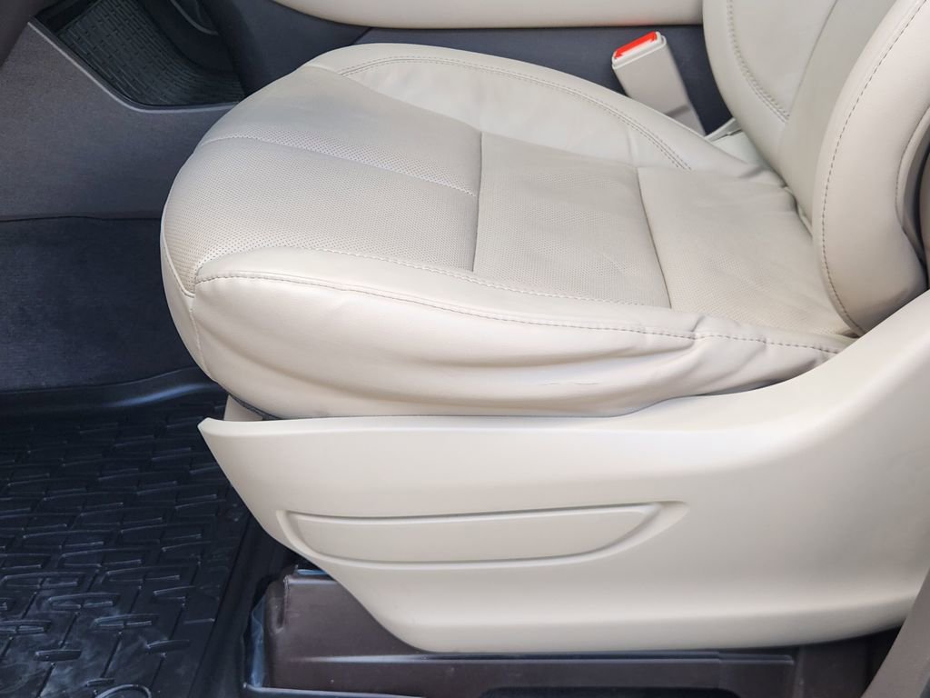 Used 2023 Lincoln Aviator Reserve w/ Equipment Group 201A image 24