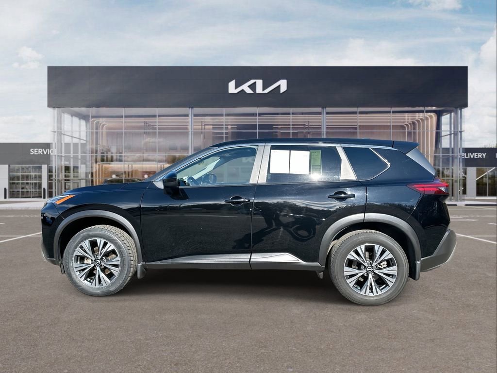 Used 2023 Nissan Rogue SV image 5