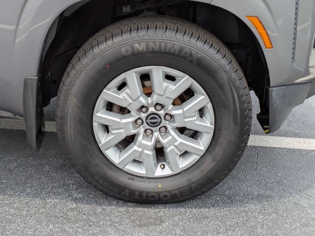 Used 2022 Nissan Frontier SV w/ Technology Package AWD/4WD image 11
