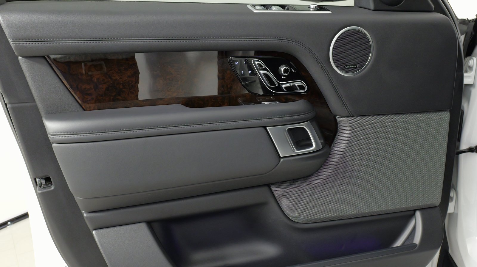 Used 2022 Land Rover Range Rover Westminster Edition image 24