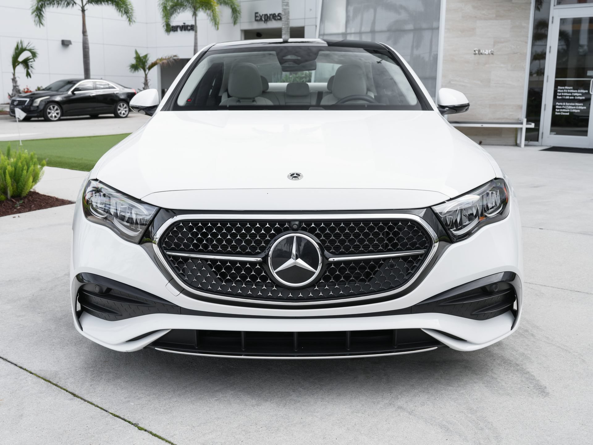 Used 2024 Mercedes-Benz E 350 4MATIC Sedan image 4