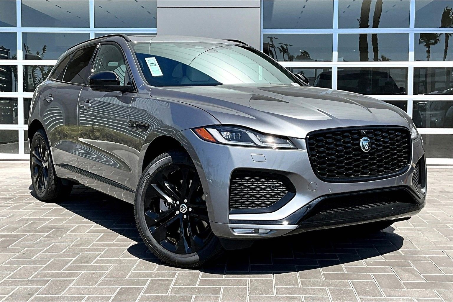 New 2026 Jaguar F-PACE R-Dynamic S image 2