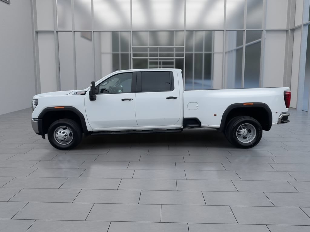 Used 2025 GMC Sierra 3500 Pro AWD/4WD image 5