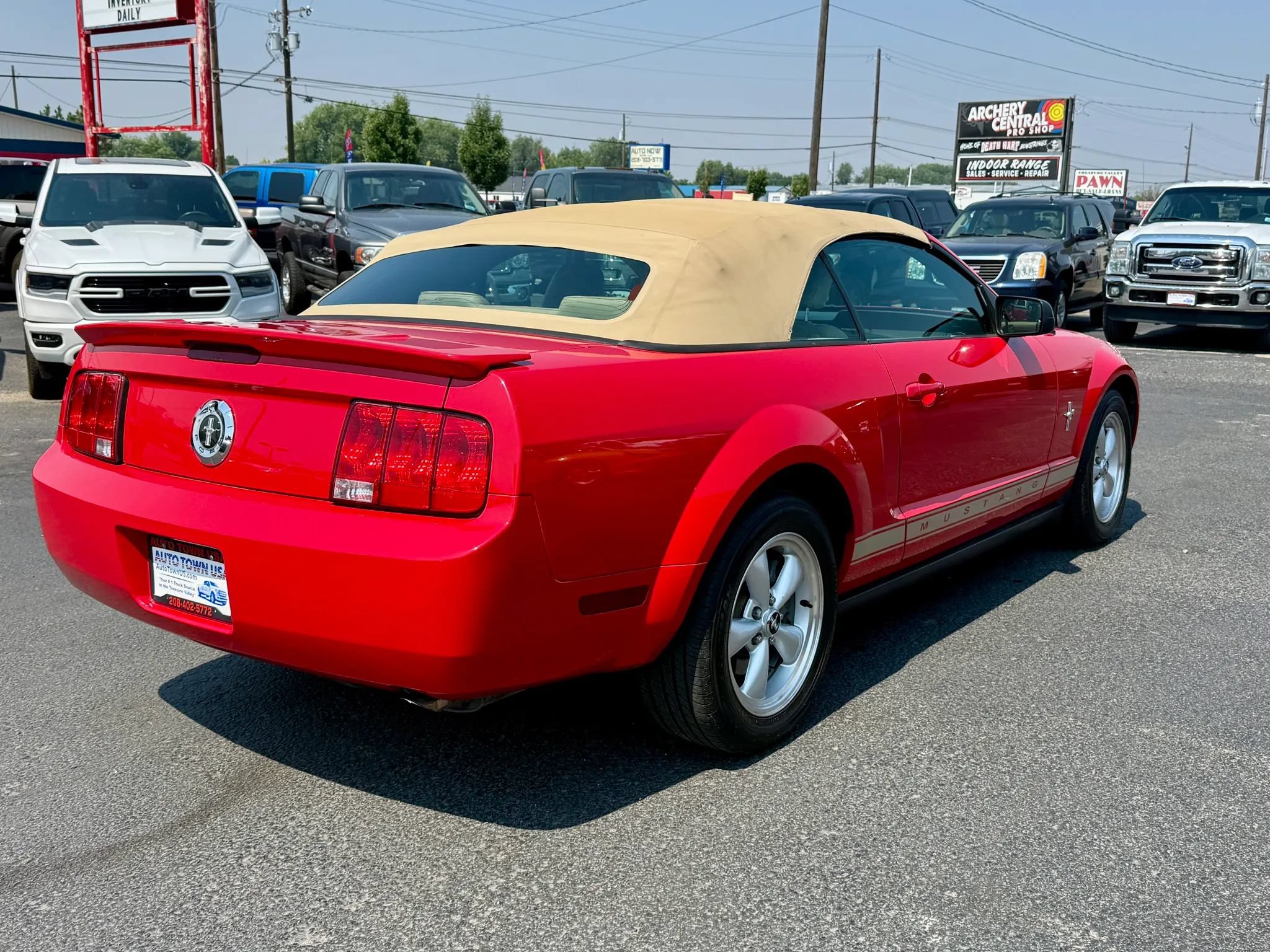 Used 2008 Ford Mustang Convertible RWD image 5