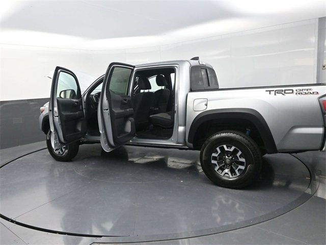 Used 2022 Toyota Tacoma TRD Off-Road image 39