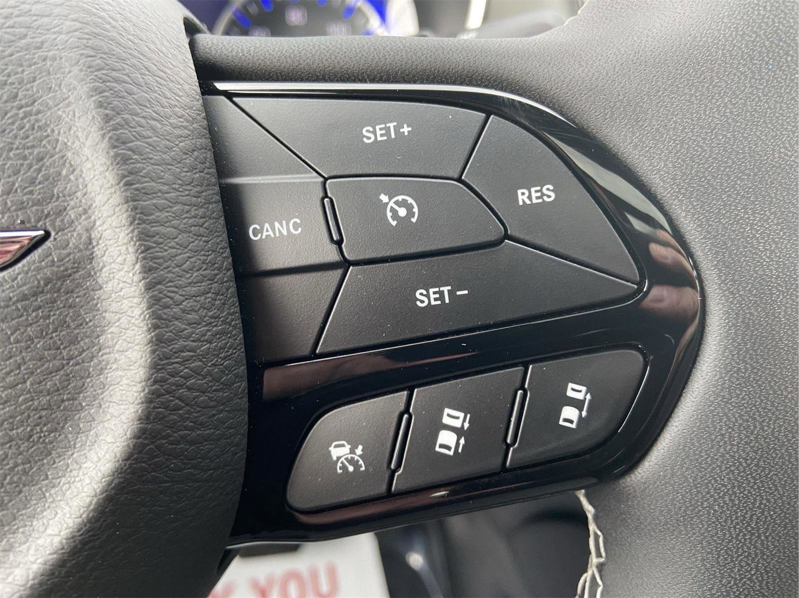 Used 2024 Chrysler Pacifica Limited w/ S Appearance Package FWD image 23