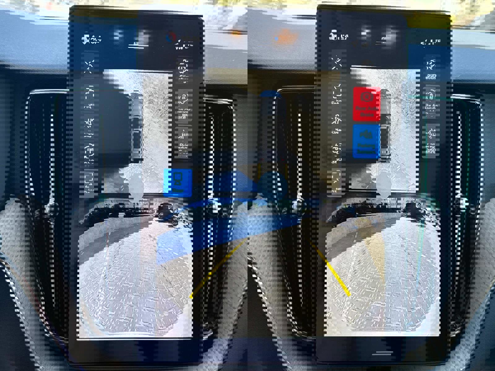 New 2026 Volvo XC60 B5 Plus w/ Climate Package image 25