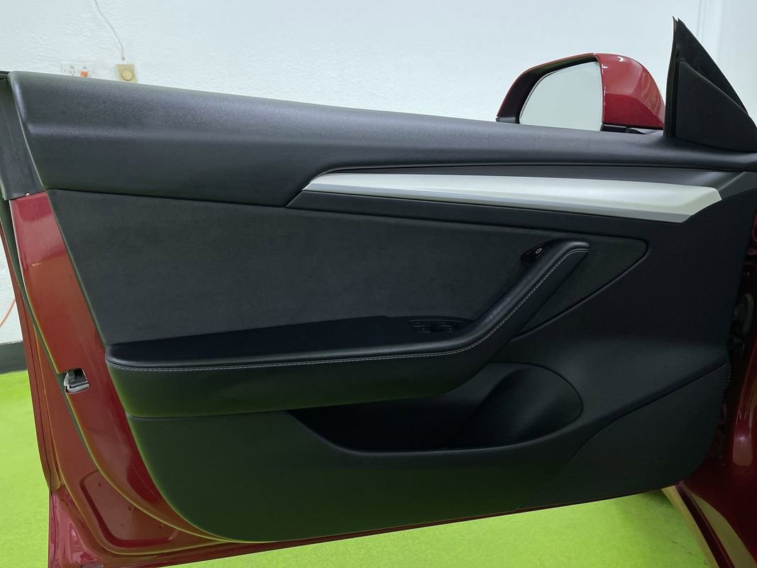 Used 2021 Tesla Model 3 Performance image 17