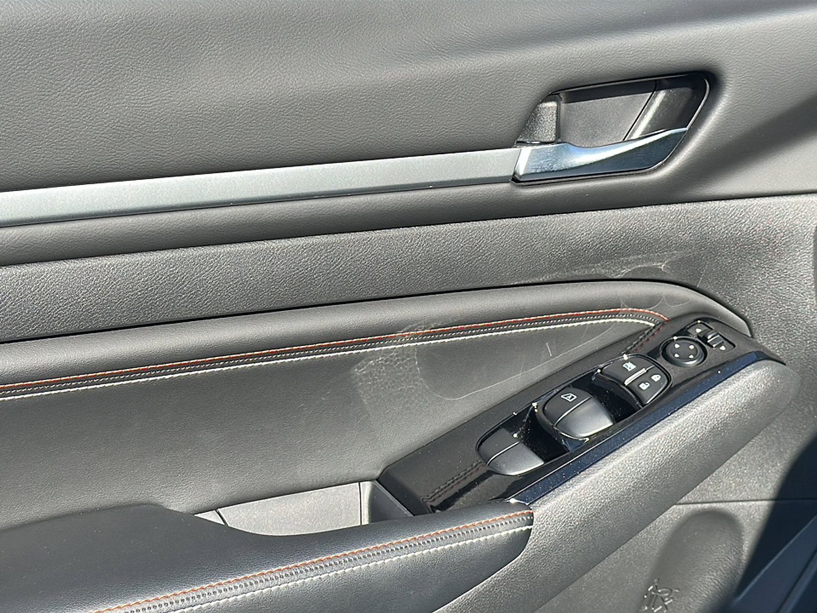 Used 2023 Nissan Altima 2.5 SR w/ SR Premium Package image 16