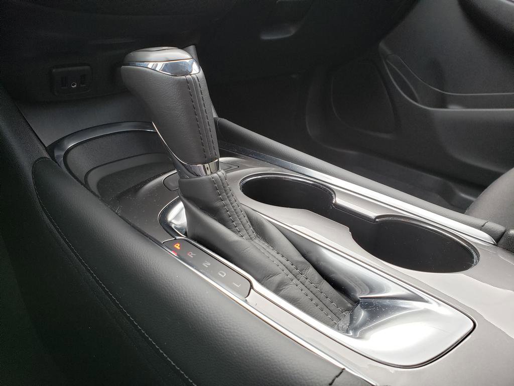 Used 2016 Chevrolet Malibu LT image 23