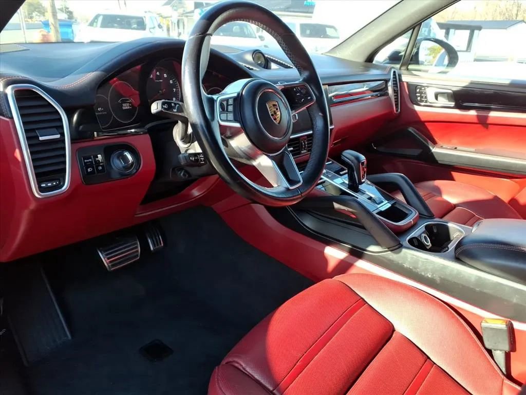 Used 2021 Porsche Cayenne S image 26