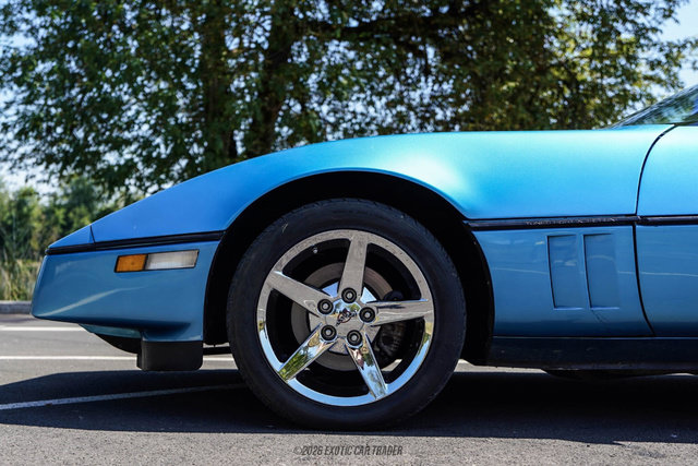 Used 1988 Chevrolet Corvette Convertible RWD image 4